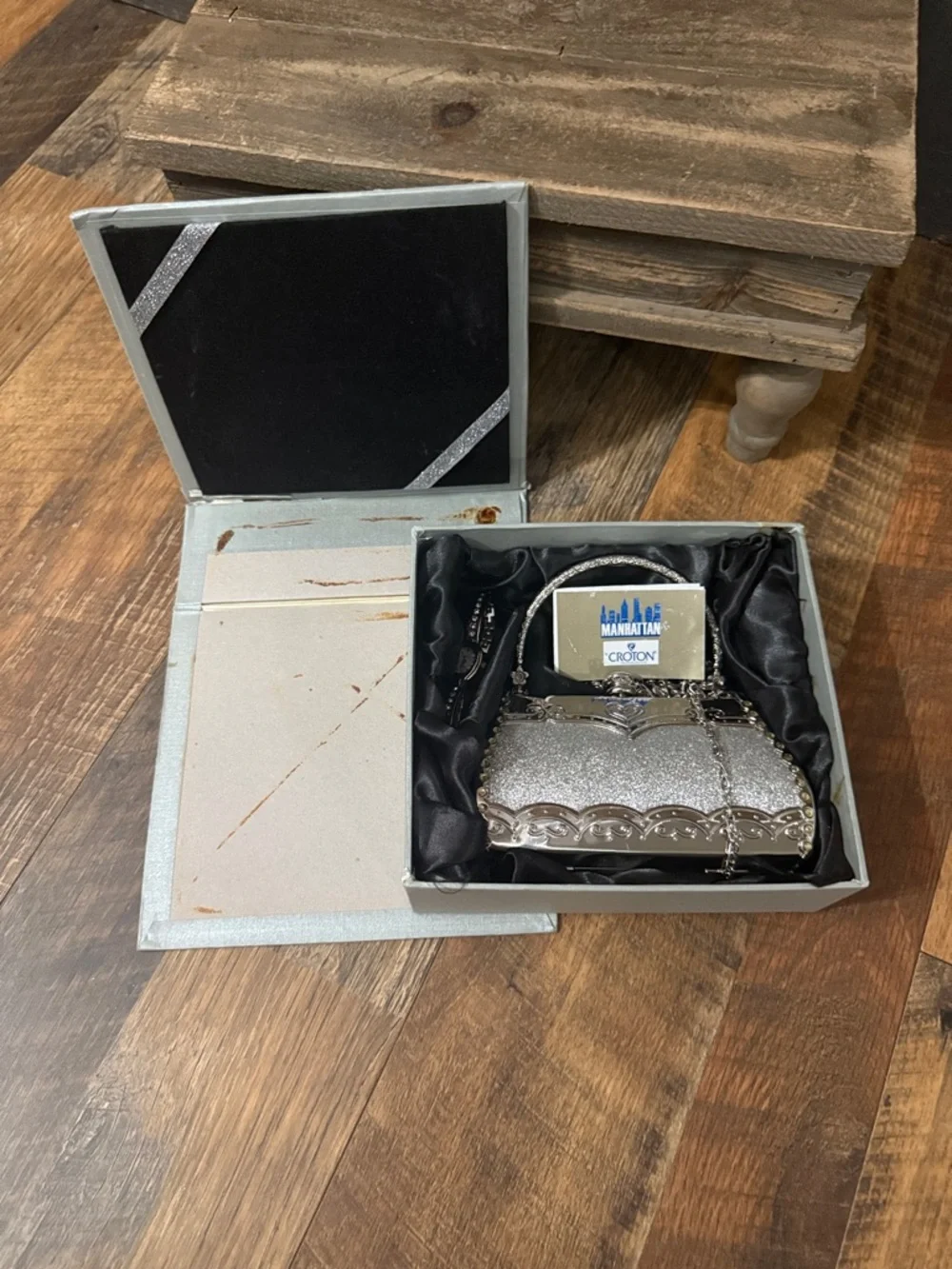 Manhattan by Croton Watch & Evening Bag Set Silver Rhinestone Like New w/ Box - Picture 14 of 14